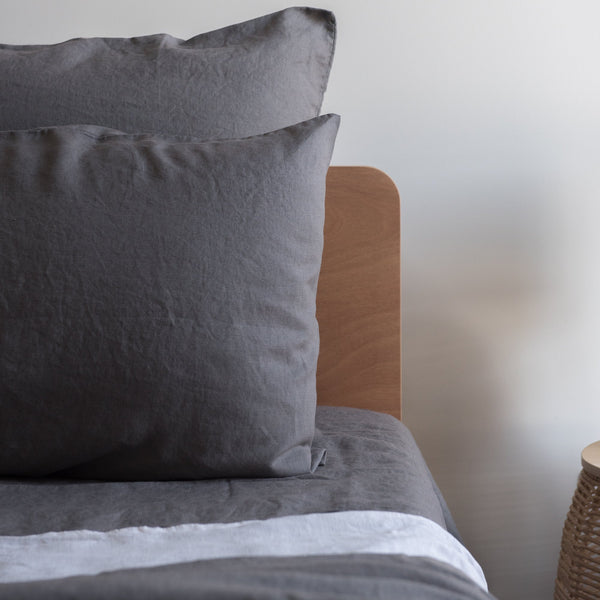 Charcoal Grey 100% Linen Fitted Sheet