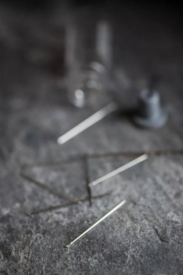 Merchant & Mills Betweens short fine needles for hand stitching hems and quilting