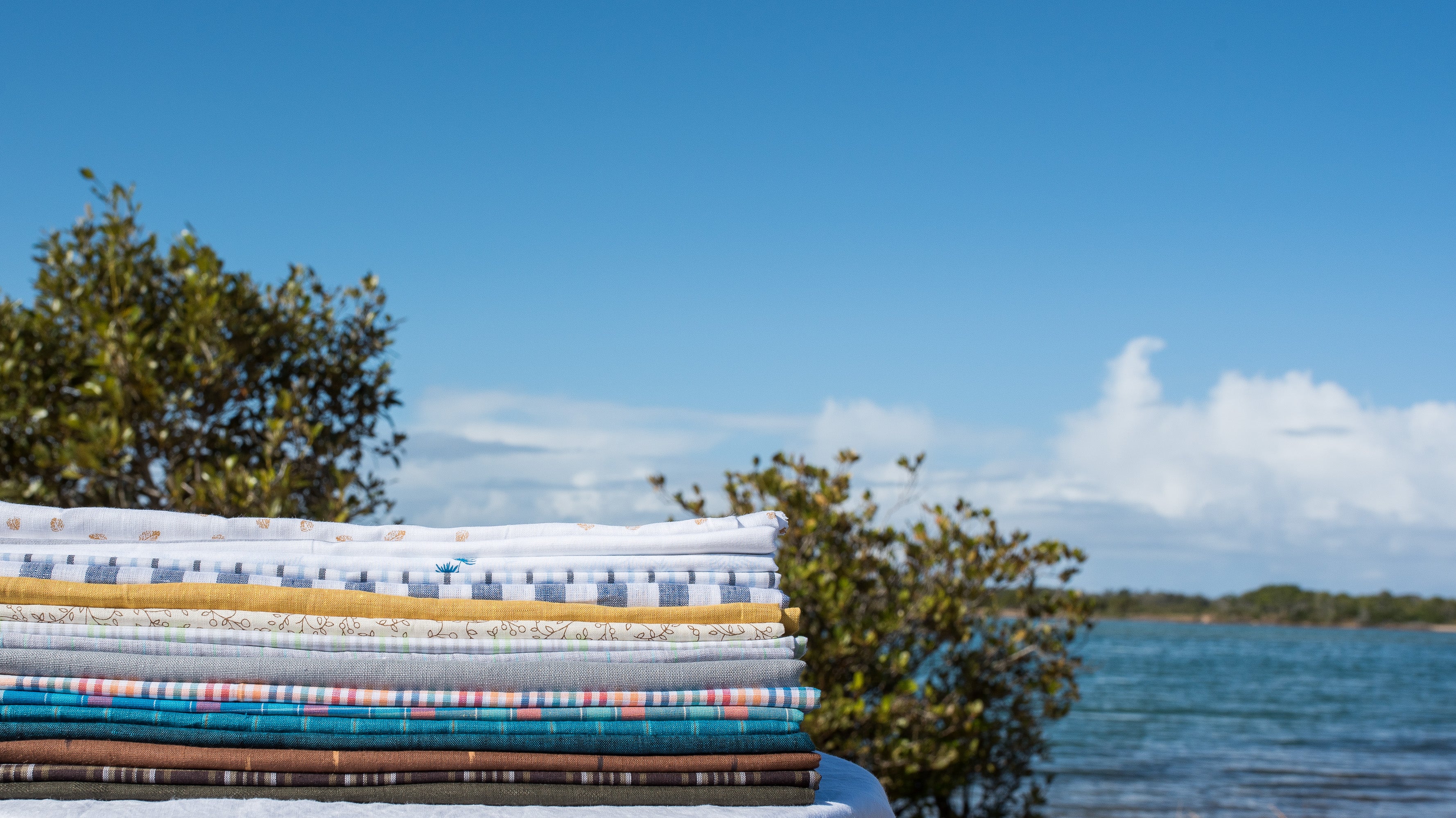 Light Linen Fabric: Lightweight & Breathable | de Linum