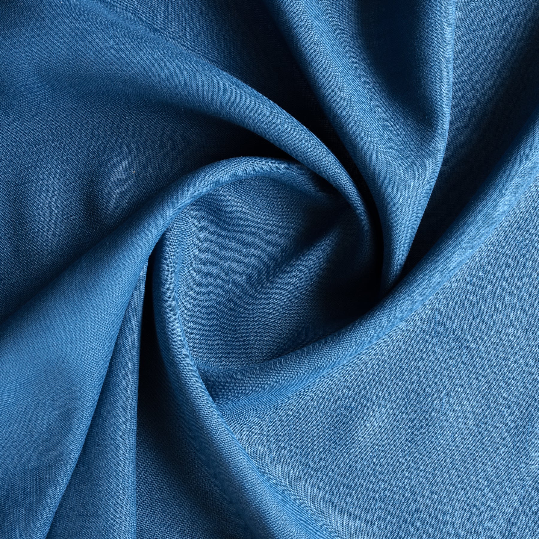 Blue Depths Linen Fabric – Deep Muted Navy 100% Linen – de Linum